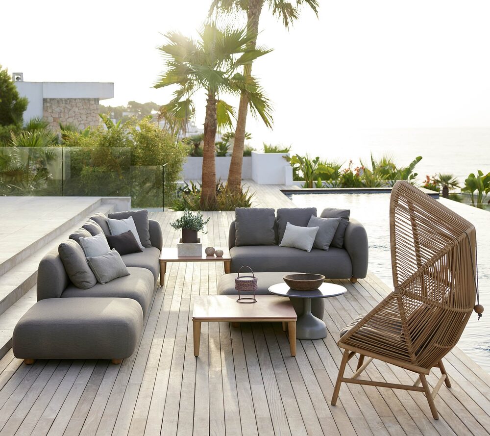 Capture styled outdoors