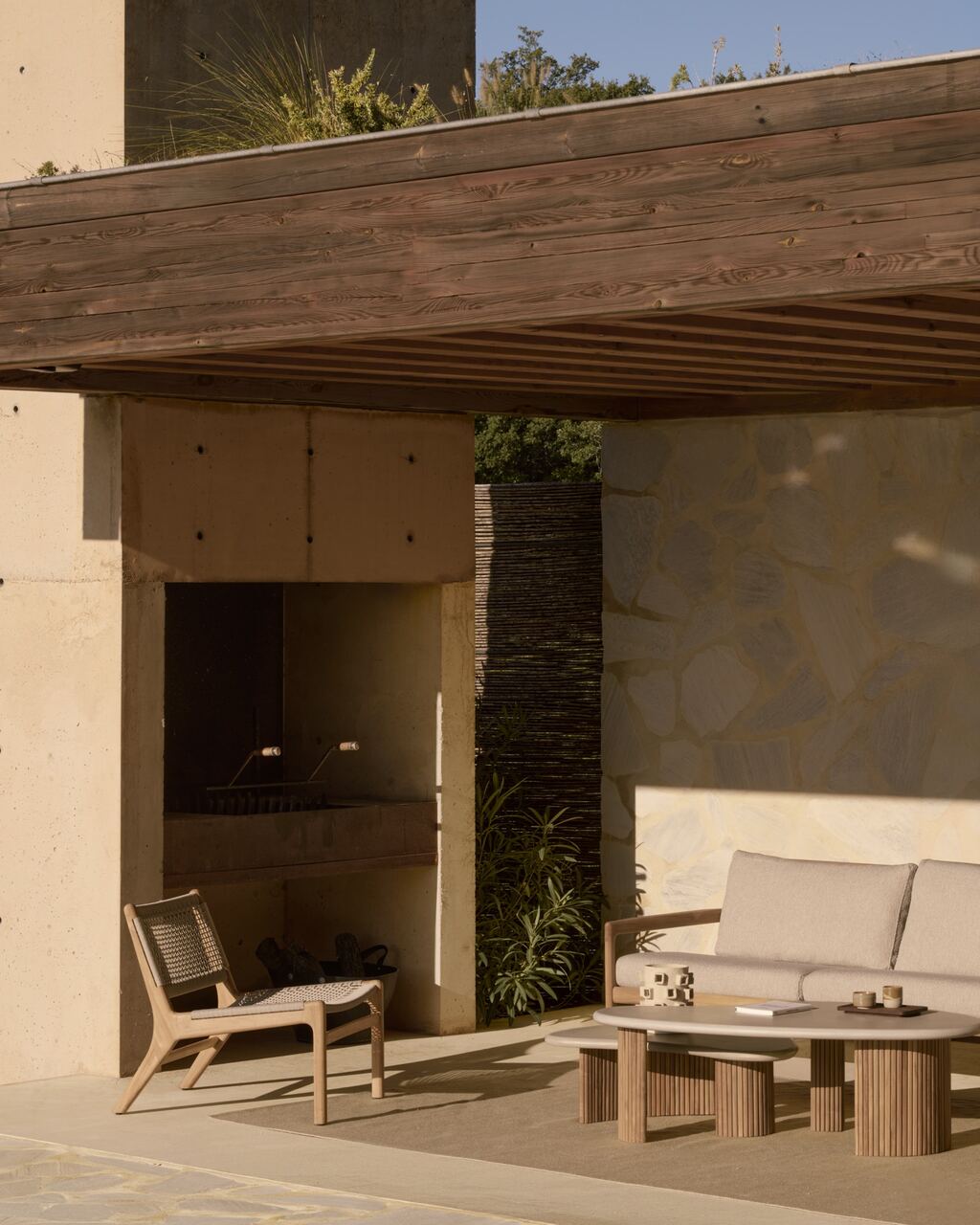 Boomerang outdoor coffee table