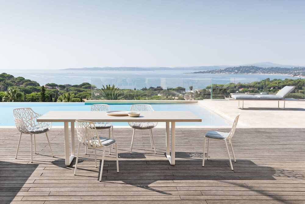 Orizon in an outdoor setting