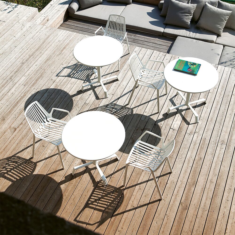 Rion - Omnia Selection styled outdoors