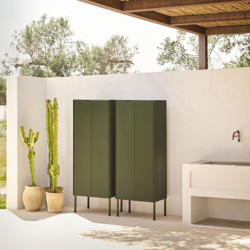 Samba styled outdoors