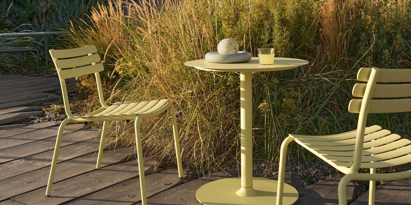 Alua styled outdoors