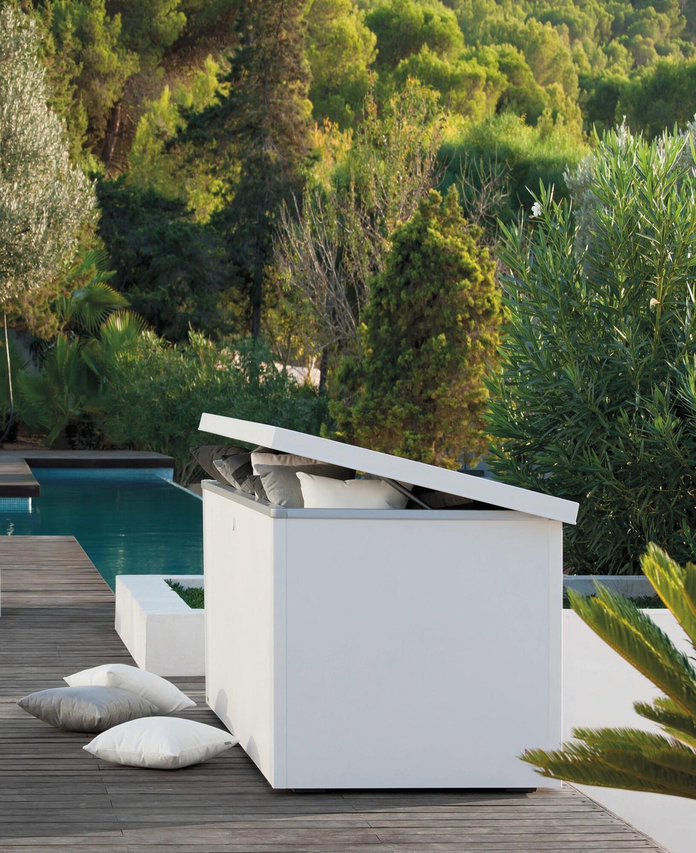 Fuse collection by Manutti Design Studio for Manutti